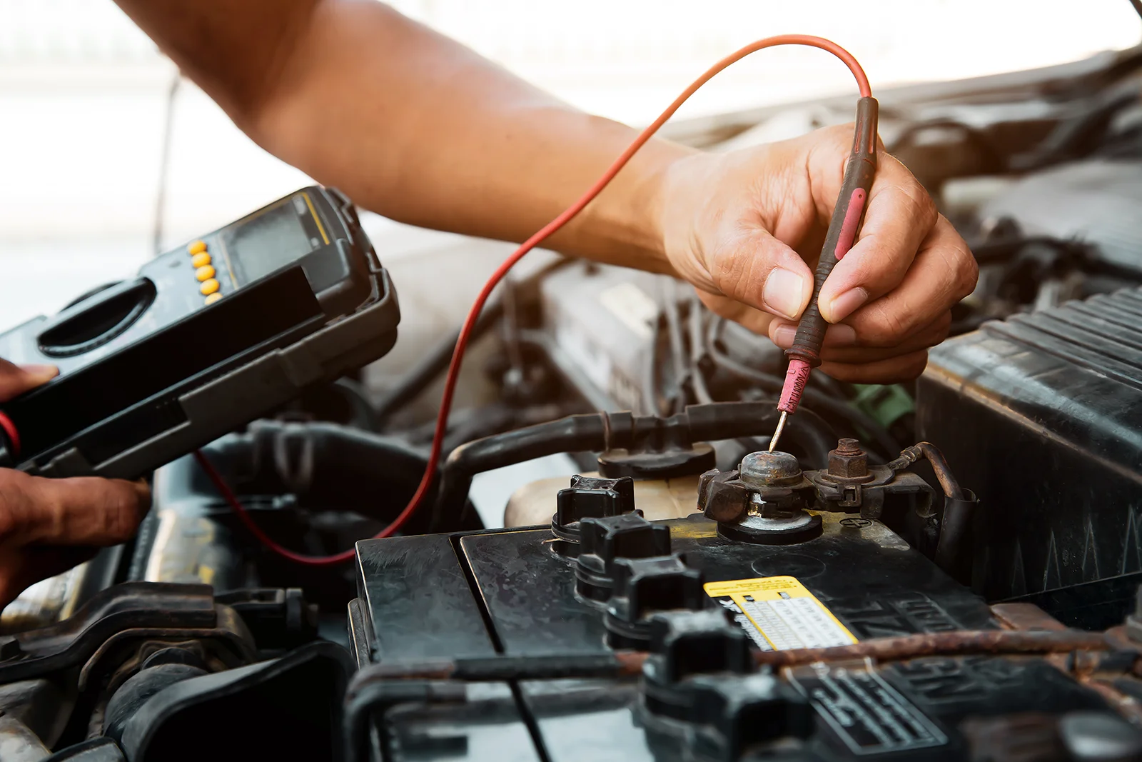 Alternator czy Akumulator? Objawy Awarii